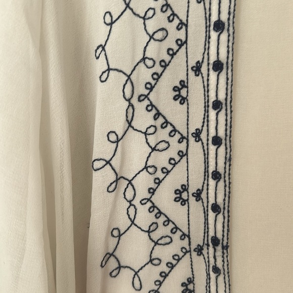 KOY Resort Soft White Beach Cover Up robe - Picture 4 of 9